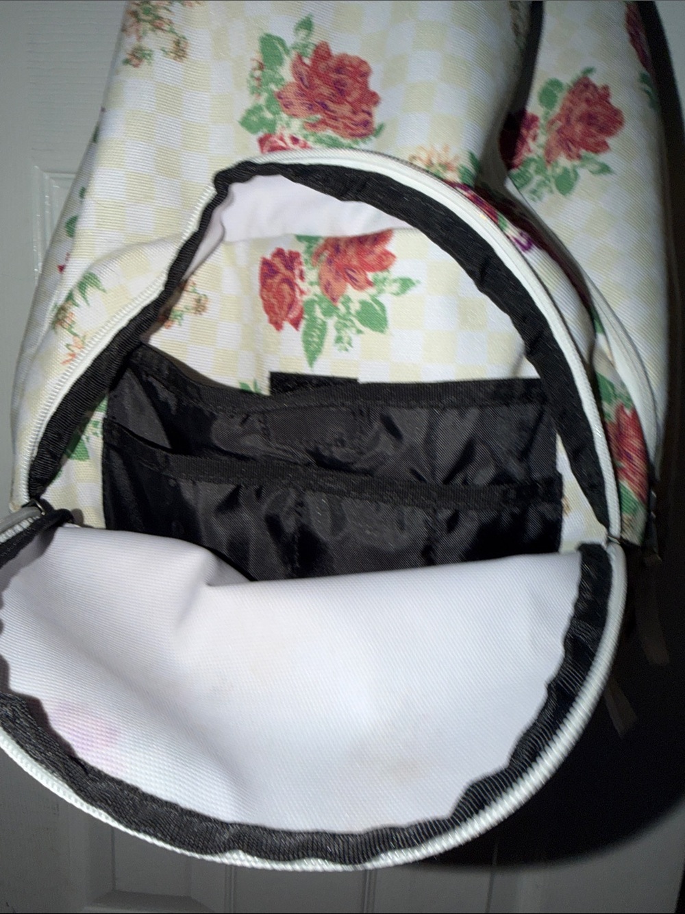 Vans ~ Cream Floral Check Backpack with Red Rose Accents NWOT - Picture 4 of 5